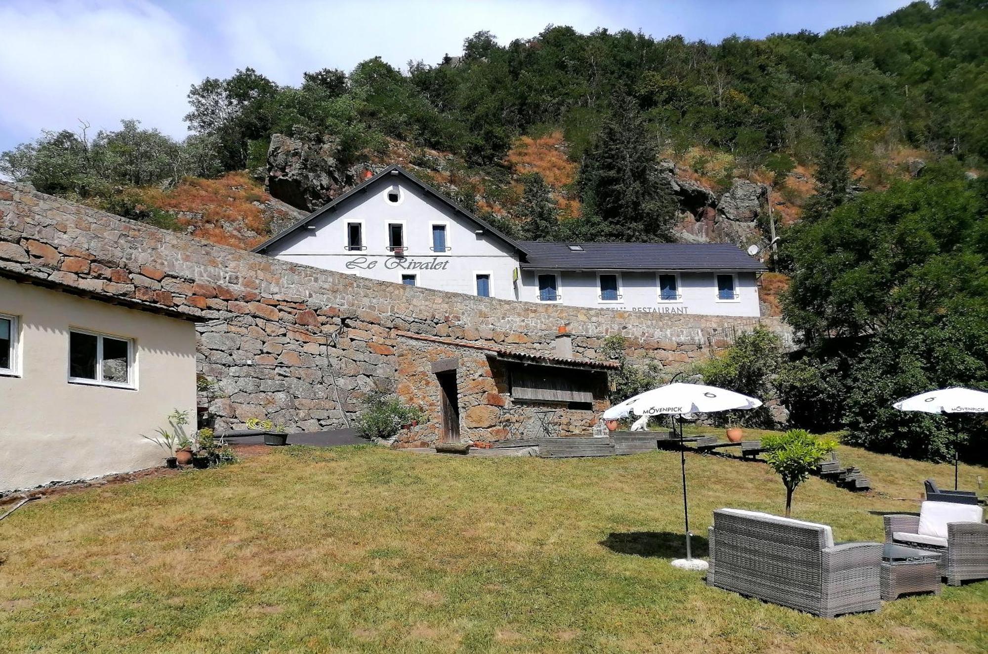 Le Rivalet Hotell Montaigut-le-Blanc  Eksteriør bilde