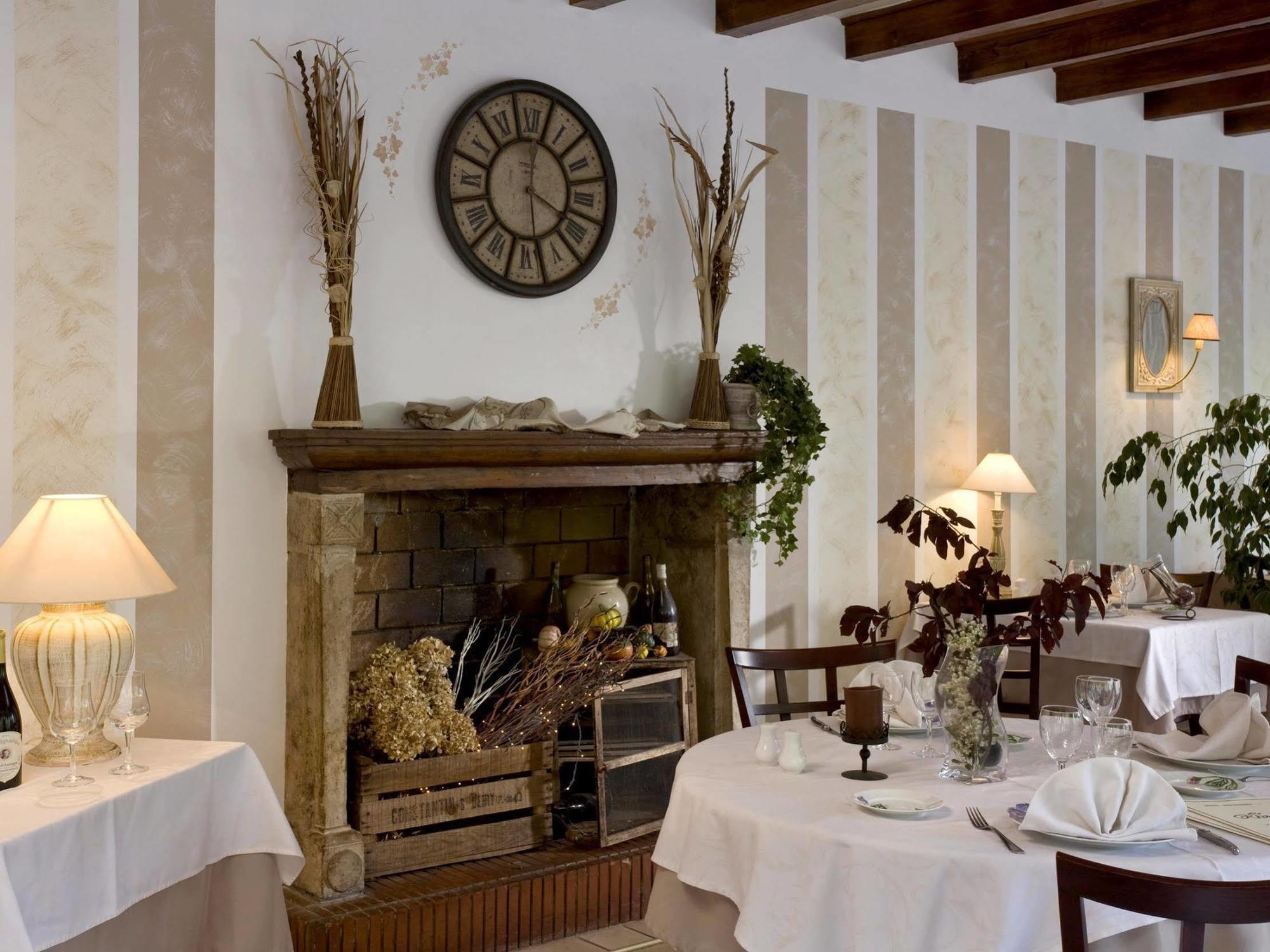 Le Rivalet Hotell Montaigut-le-Blanc  Eksteriør bilde